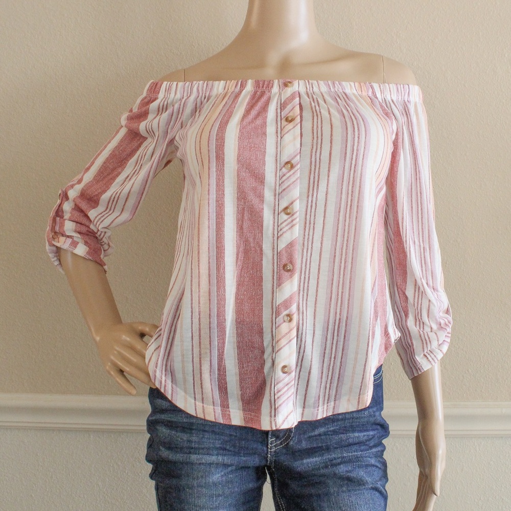 🌹3 for $25🌹 Striped Button Down Off Shoulder Top